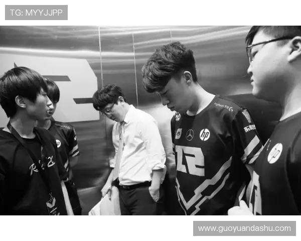 CSGO焦点解析：RNG战队技术策略与战术创新深度剖析